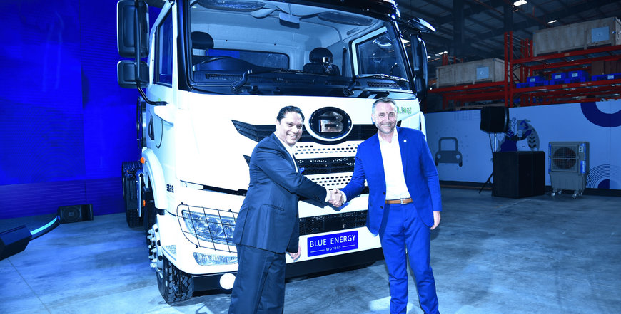 DER ERSTE ERDGAS-LKW MIT MOTOR VON FPT INDUSTRIAL ROLLT IN INDIEN VOM MONTAGEBAND 